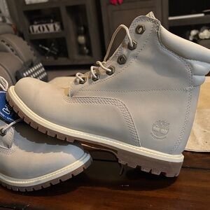 Timberland Light Gray Leather Boots
